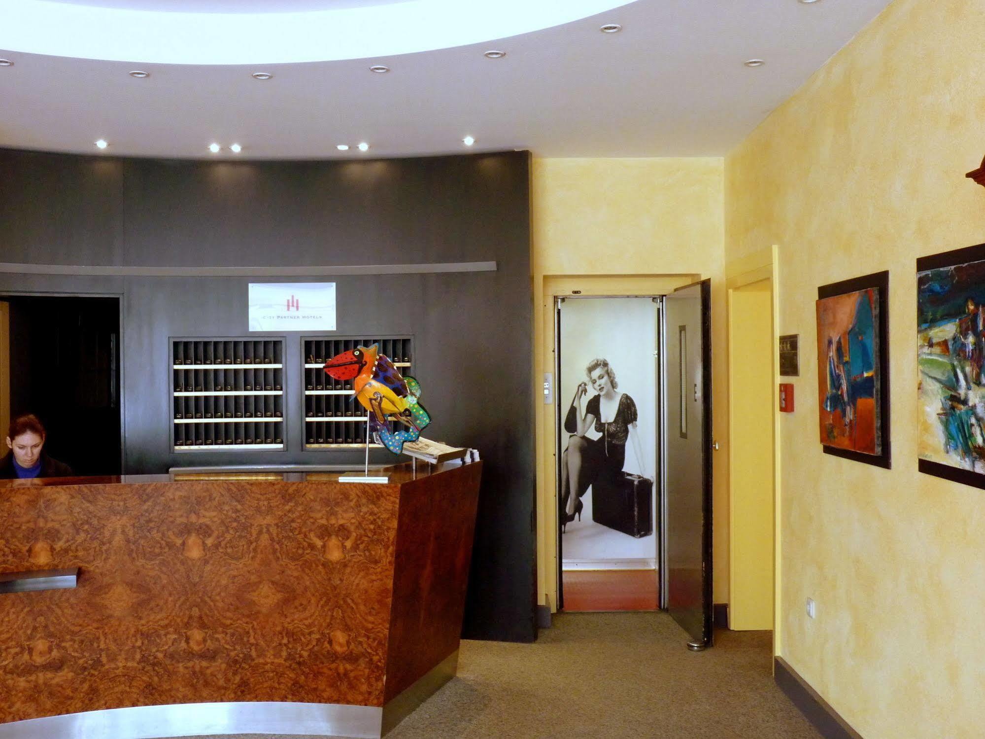Retro - Art - Hotel Lünen Zewnętrze zdjęcie